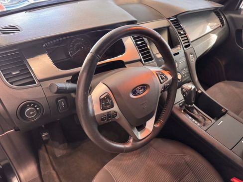 Used 2014 Ford Taurus SEL w/ Equipment Group 201A FWD image 16