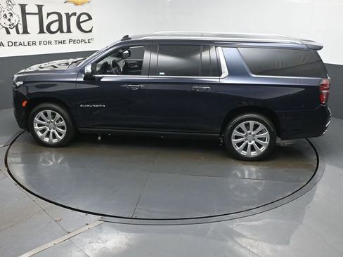 Used 2024 Chevrolet Suburban Premier w/ Premium Package 2 AWD/4WD image 48