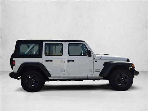 Used 2018 Jeep Wrangler Unlimited Sport AWD/4WD image 4