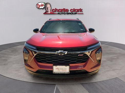 Used 2025 Chevrolet Trax RS w/ Driver Confidence Package FWD image 8