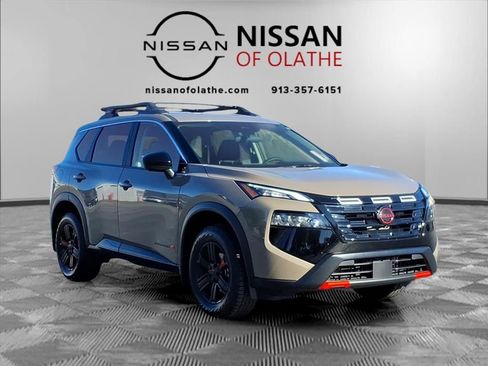 Certified 2025 Nissan Rogue SV image 10