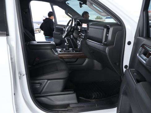 Used 2022 GMC Sierra 1500 Elevation image 34