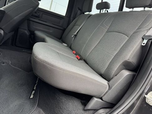 Used 2024 RAM 3500 Tradesman w/ Chrome Appearance Group image 9