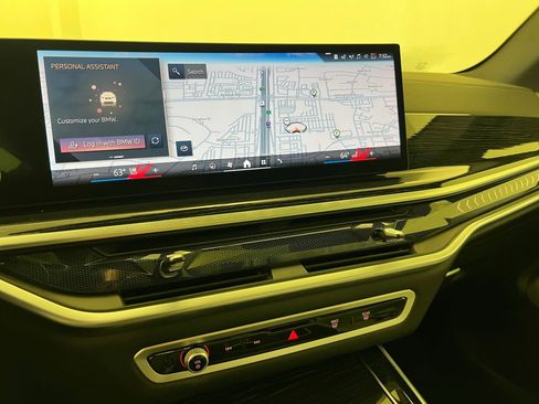 Used 2024 BMW X5 xDrive40i w/ M Sport Package image 27