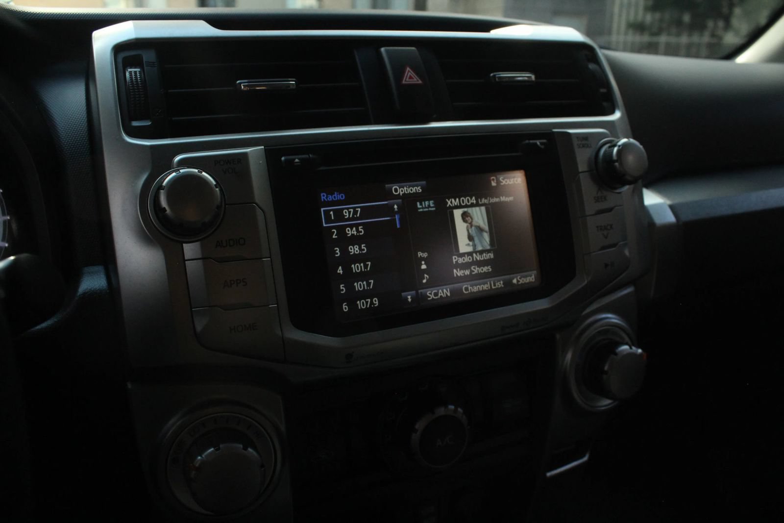 Used 2016 Toyota 4Runner SR5 AWD/4WD image 33