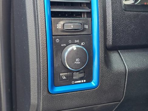 Used 2018 RAM 1500 Sport w/ Hydro Blue Sport Package AWD/4WD image 11