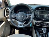 Used 2022 Kia Soul LX image 5