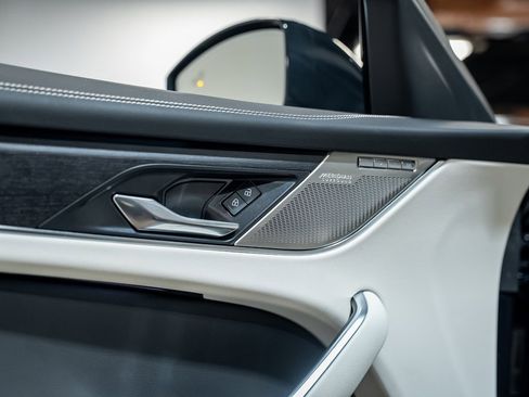 Used 2025 Jaguar F-PACE R-Dynamic S image 62