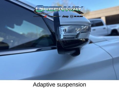 Used 2022 Genesis G70 3.3T Launch Edition image 7