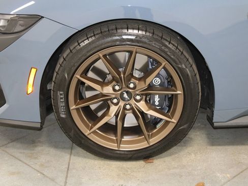 Used 2025 Ford Mustang Dark Horse image 18