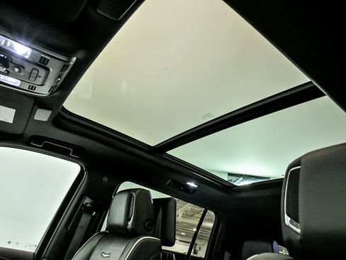 Used 2024 Cadillac Escalade ESV Premium Luxury w/ Performance Package image 14