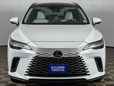 Used 2025 Lexus RX 450h AWD w/ Luxury Package image 16