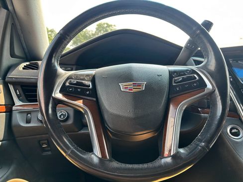 Used 2018 Cadillac Escalade ESV Premium Luxury AWD/4WD image 35