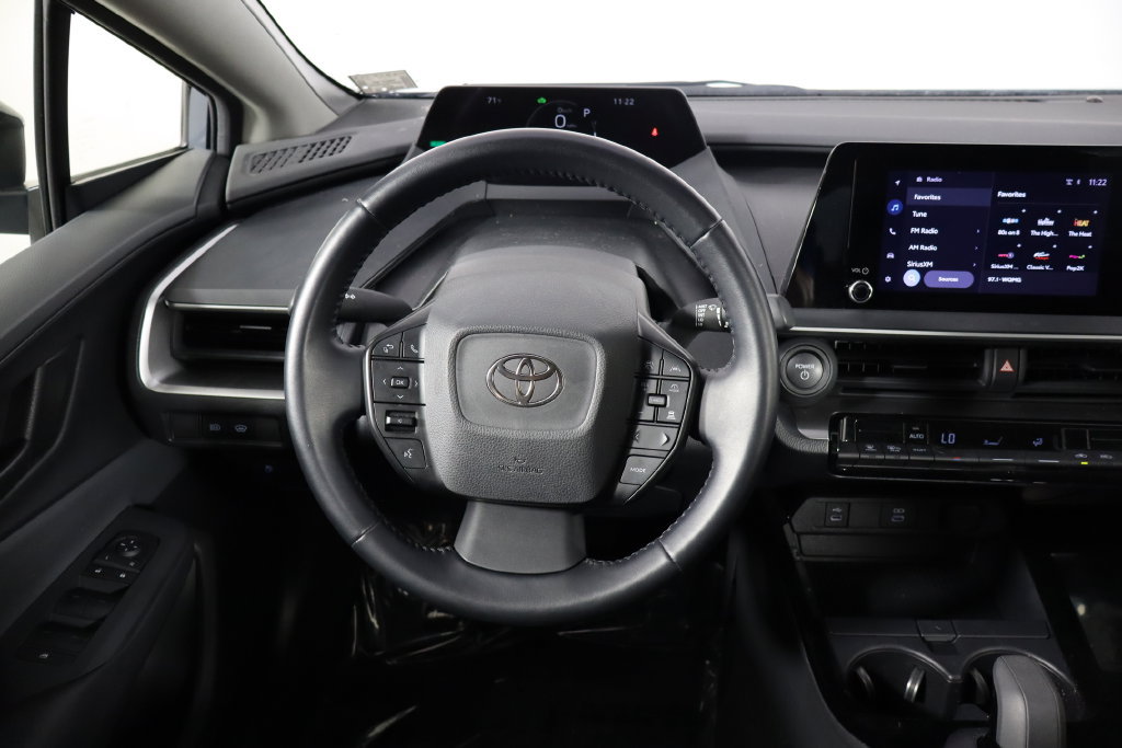 Used 2025 Toyota Prius LE FWD image 7