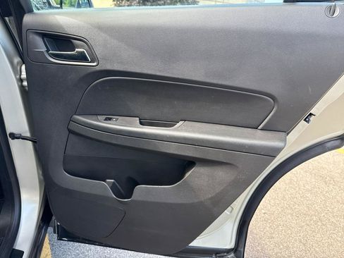 Used 2014 Chevrolet Equinox LS FWD image 18