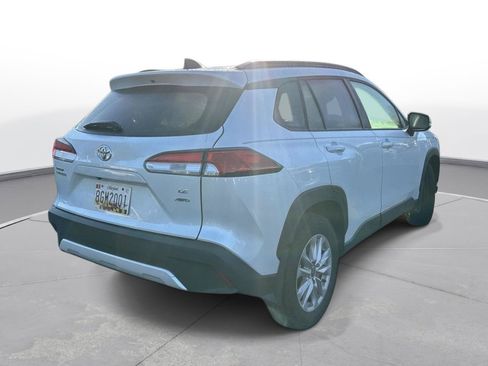 Used 2025 Toyota Corolla Cross LE w/ Moonroof Package AWD/4WD image 6