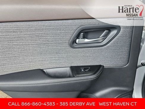 Certified 2023 Nissan Rogue SV image 34