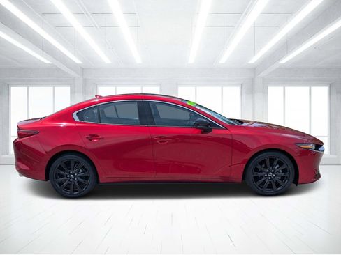 Used 2022 MAZDA MAZDA3 s AWD/4WD image 2