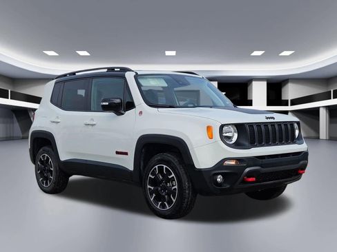 Used 2023 Jeep Renegade Trailhawk image 8
