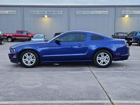 Used 2014 Ford Mustang Coupe RWD image 9