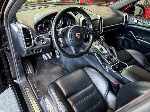 Used 2014 Porsche Cayenne Turbo S AWD/4WD image 16