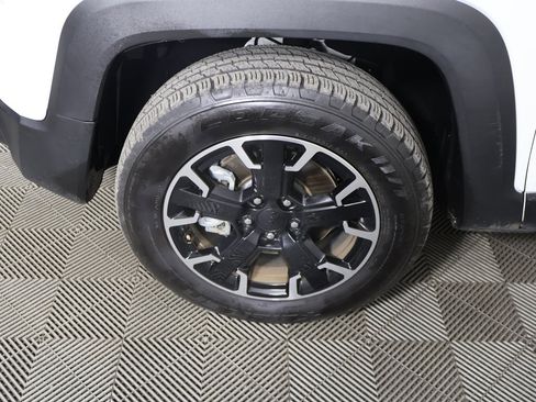 Used 2023 Jeep Renegade Trailhawk w/ Trailer Tow Group image 16