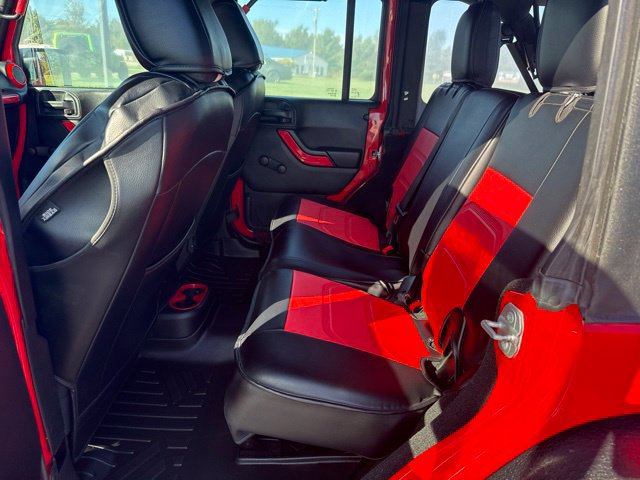 Used 2018 Jeep Wrangler Unlimited Sport AWD/4WD image 19
