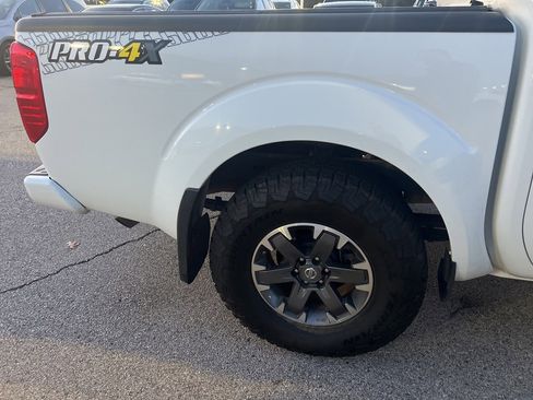 Used 2019 Nissan Frontier S image 12