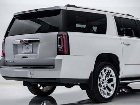 Used 2018 GMC Yukon XL Denali w/ Open Road Package image 12