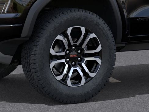 New 2026 GMC Canyon AT4 w/ Technology Plus Package AWD/4WD image 9