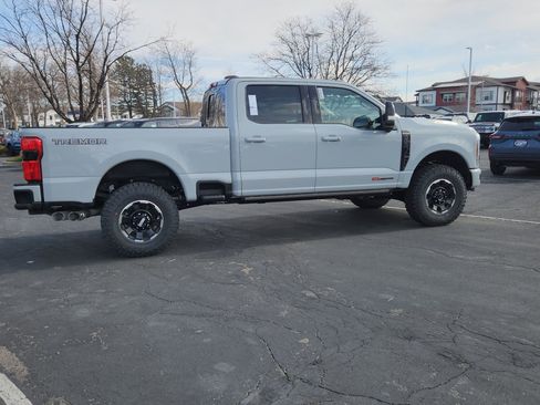 New 2026 Ford F250 Platinum w/ Tremor Off-Road Package AWD/4WD image 16