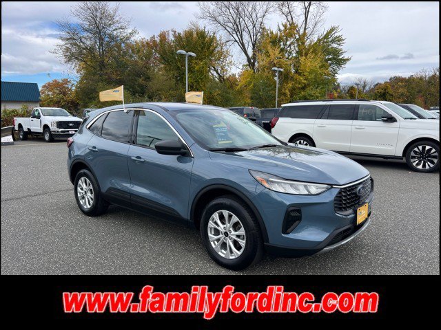 Used 2024 Ford Escape Active w/ Tech Pack #1 AWD/4WD image 1