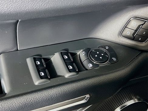 Used 2024 Ford Expedition Max XLT image 17