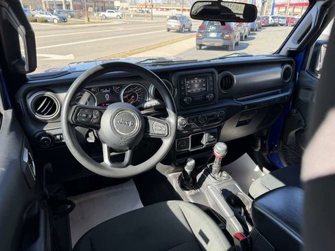 Used 2018 Jeep Wrangler Unlimited Sport image 14