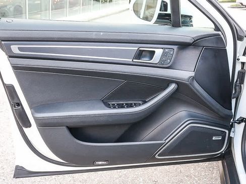 Used 2023 Porsche Panamera Platinum Edition image 31