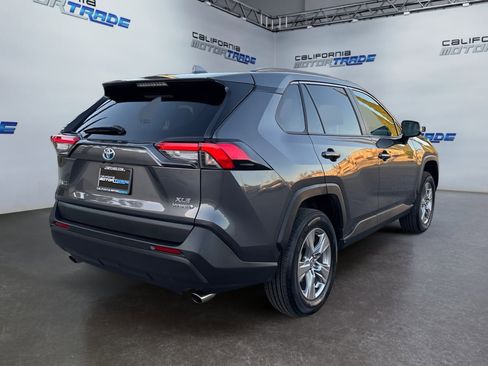 Used 2024 Toyota RAV4 XLE image 5