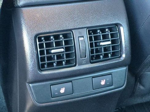 Used 2017 Subaru Outback 2.5i Limited image 17