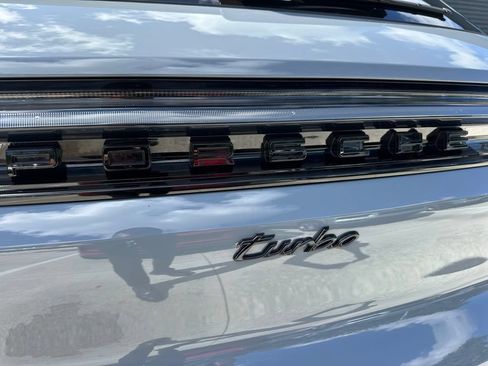 Certified 2025 Porsche Cayenne Turbo AWD/4WD image 13