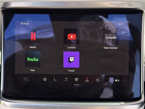 Used 2023 Tesla Model X AWD/4WD image 28