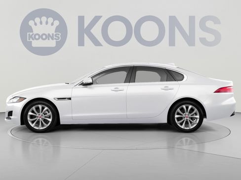 Used 2018 Jaguar XF Prestige AWD/4WD image 2