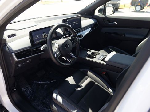 Used 2025 Honda Prologue Touring image 11