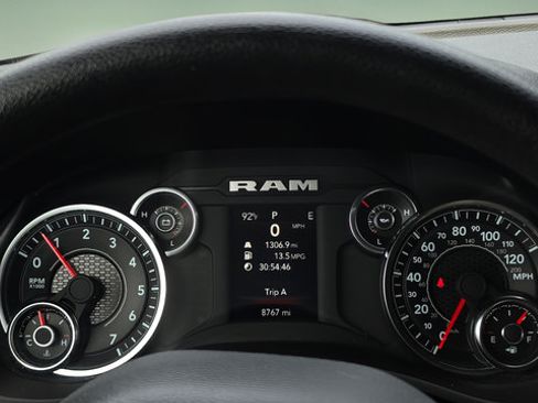 Used 2024 RAM 2500 Tradesman w/ Chrome Appearance Group AWD/4WD image 25