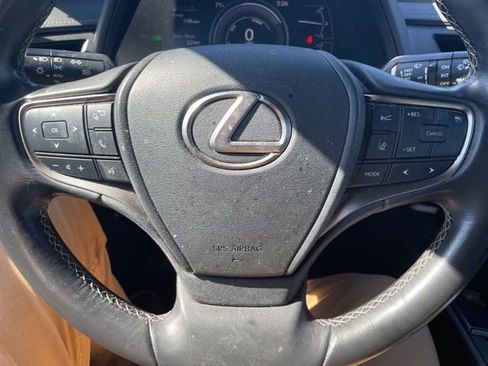 Used 2020 Lexus UX 250h w/ Accessory Package 2 image 15