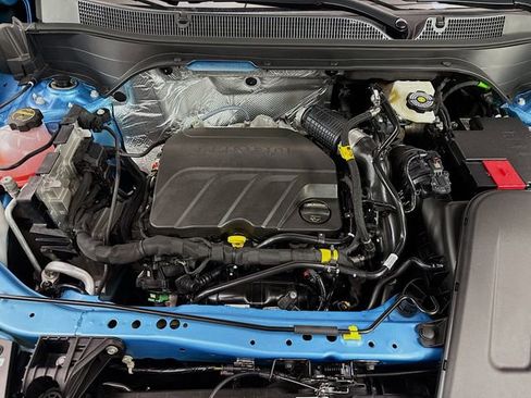 New 2026 Chevrolet Trax RS w/ Sunroof Package image 30