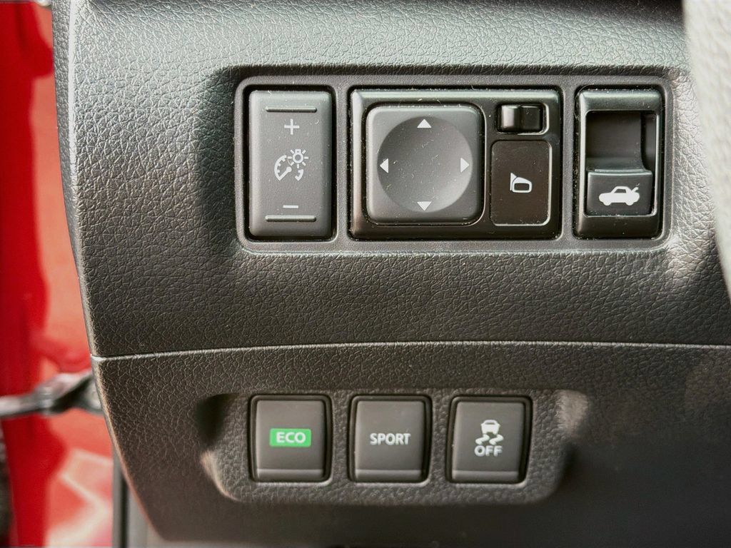 Used 2017 Nissan Sentra SV w/ Style Package FWD image 10