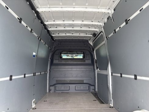 Used 2024 Mercedes-Benz Sprinter 2500 image 10