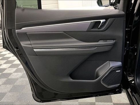 Used 2025 Buick Enclave Sport Touring w/ LPO, Floor Liner Package image 21