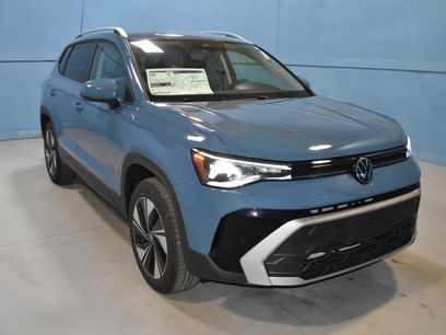 New 2026 Volkswagen Taos SE