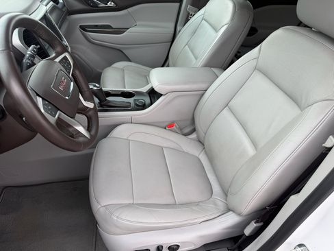 Used 2017 GMC Acadia SLT FWD image 18