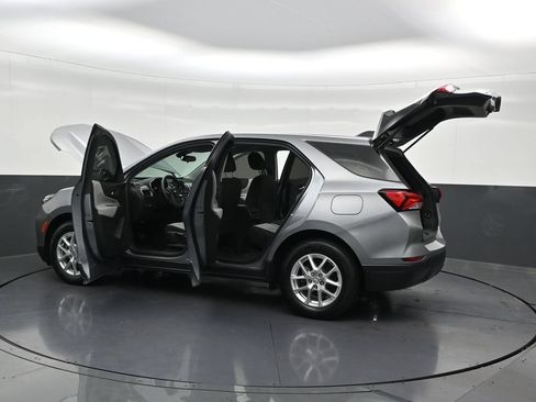 Used 2023 Chevrolet Equinox LS FWD image 35